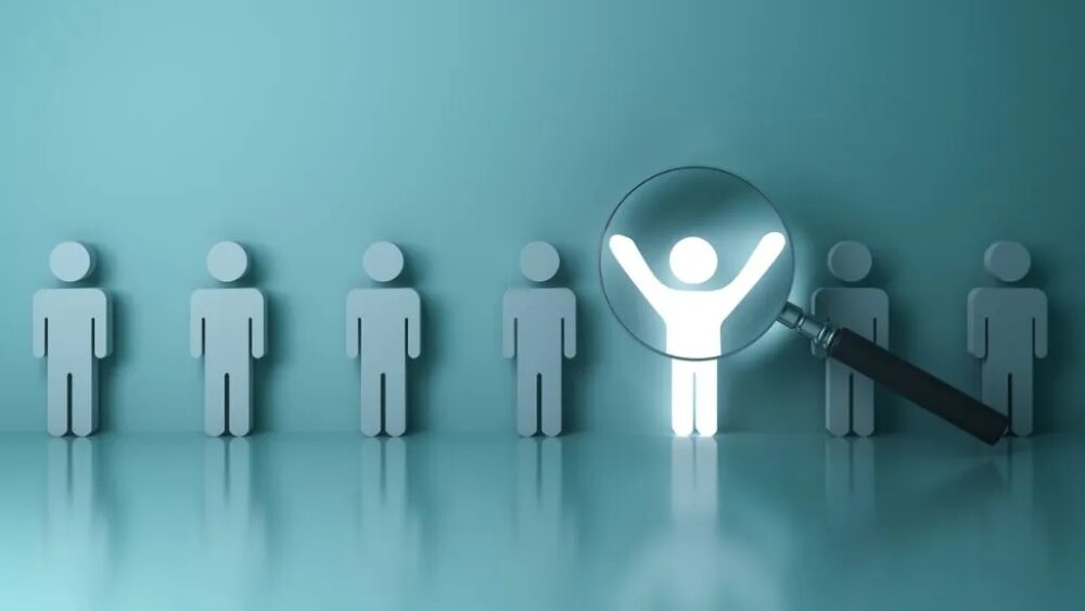 Đừng Đồng Hoá. Hãy Được Biến Hoá.